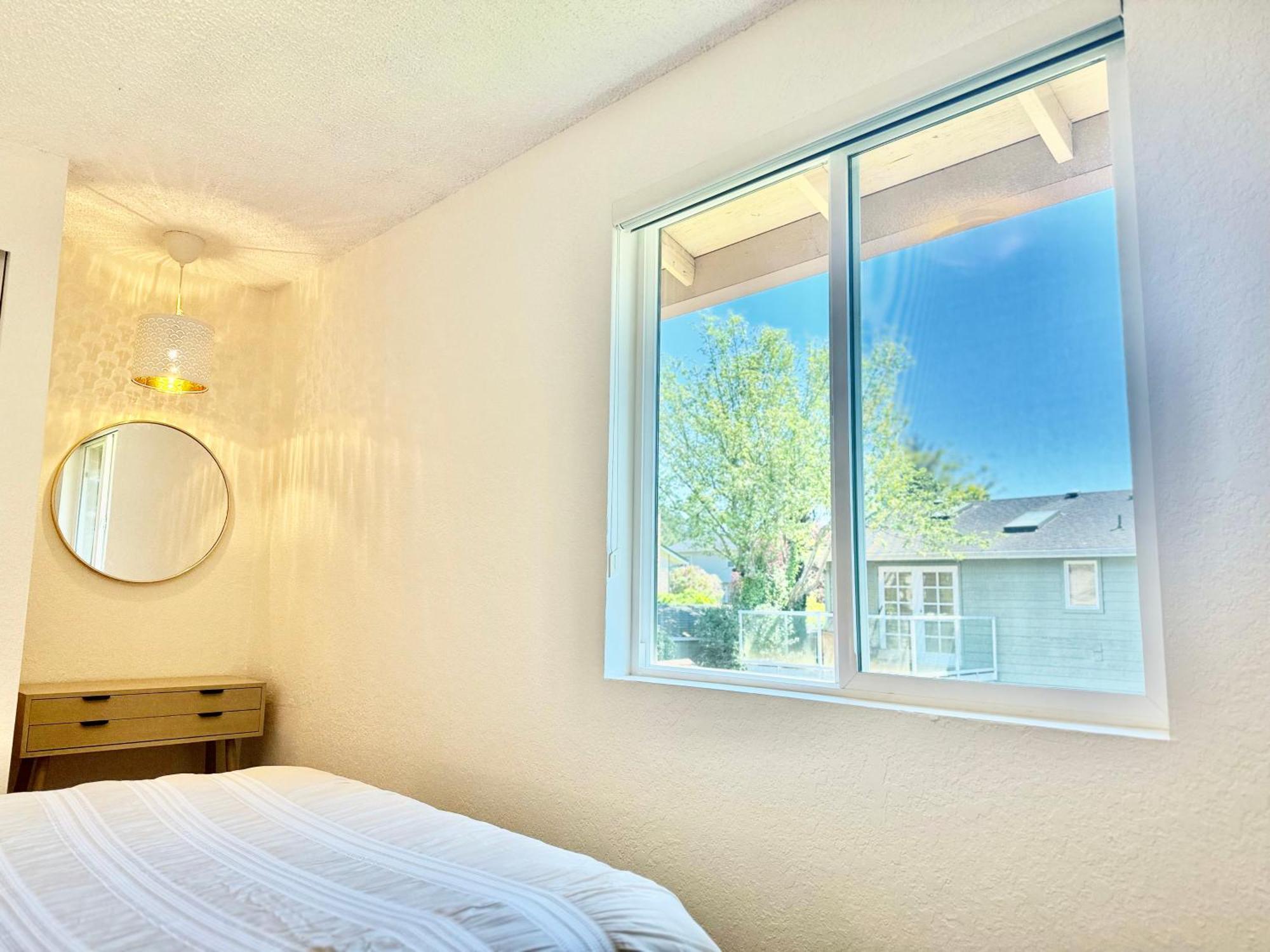 Besa Homestay Near Beach And Seatac Airport - Shared Bathroom With Max 2 Guests 德梅因 外观 照片