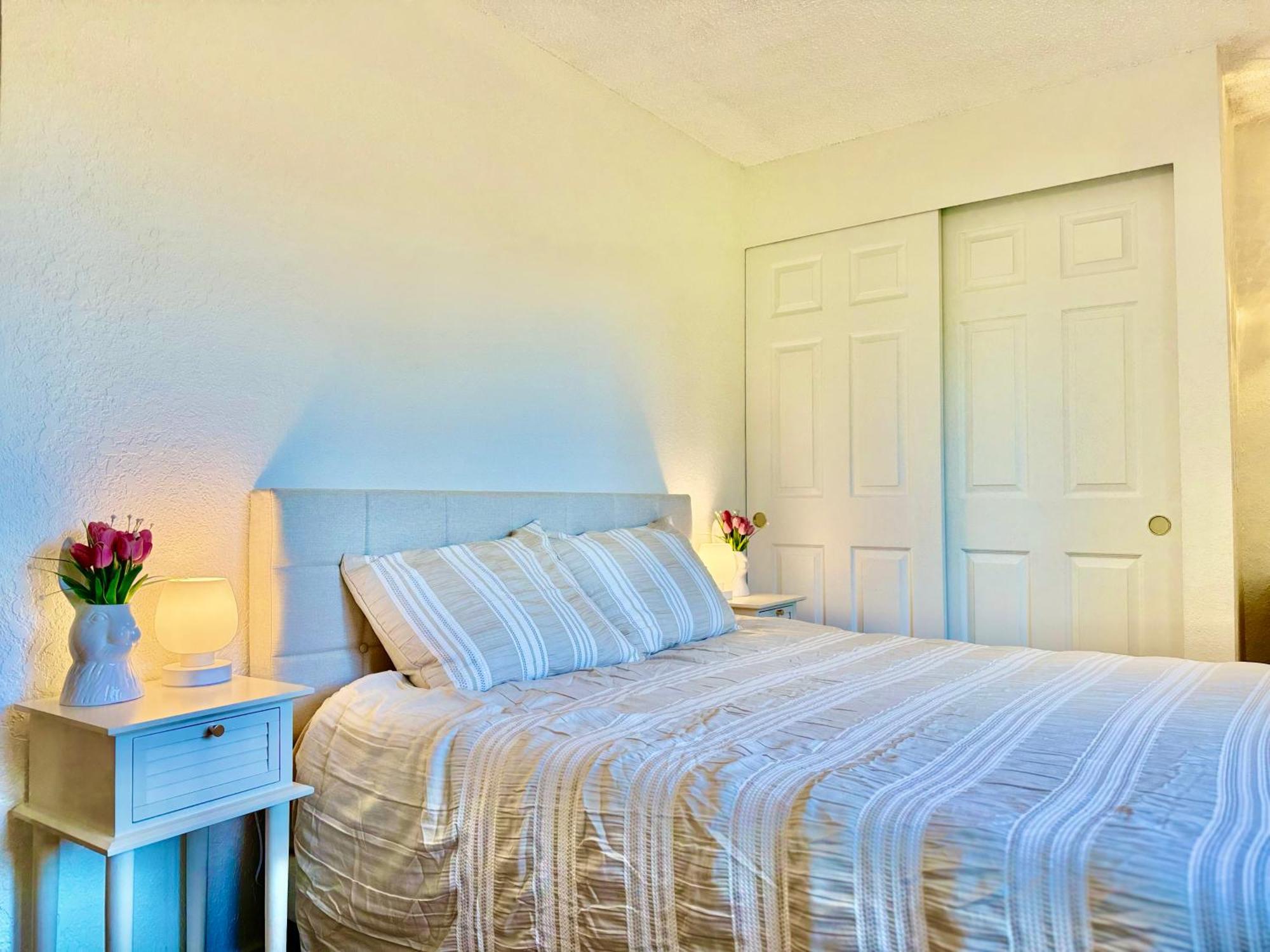 Besa Homestay Near Beach And Seatac Airport - Shared Bathroom With Max 2 Guests 德梅因 外观 照片