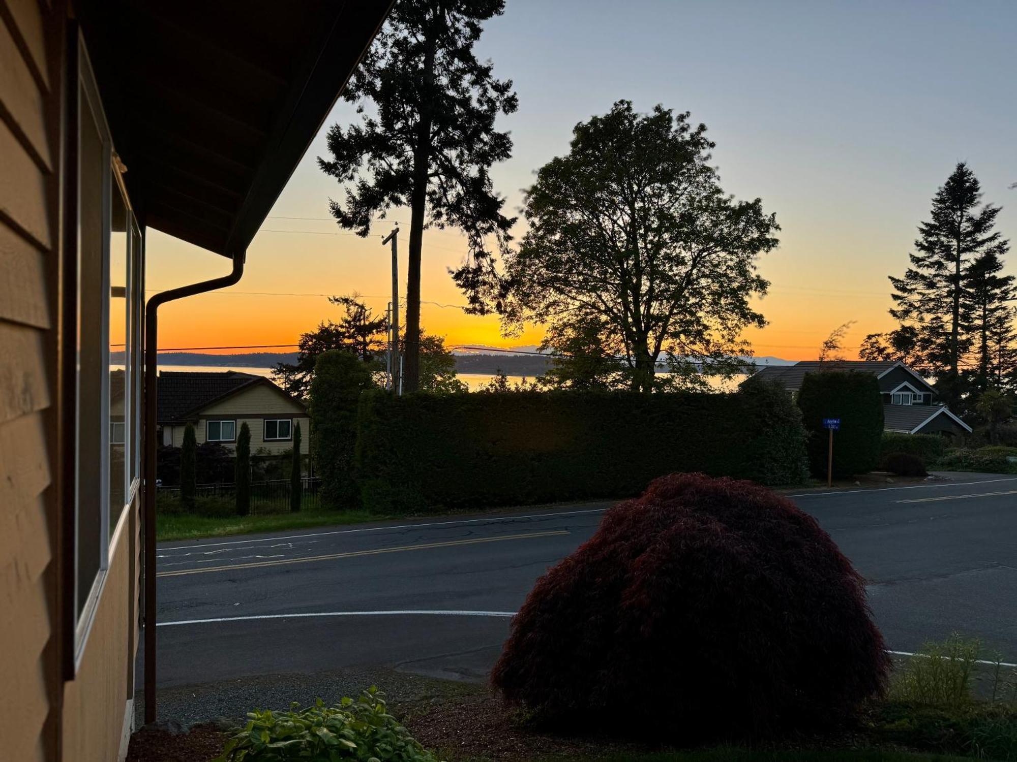 Besa Homestay Near Beach And Seatac Airport - Shared Bathroom With Max 2 Guests 德梅因 外观 照片